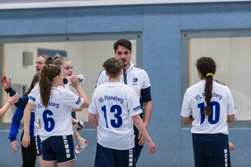 Bild 356 - F Loewinnen Hallen Cup